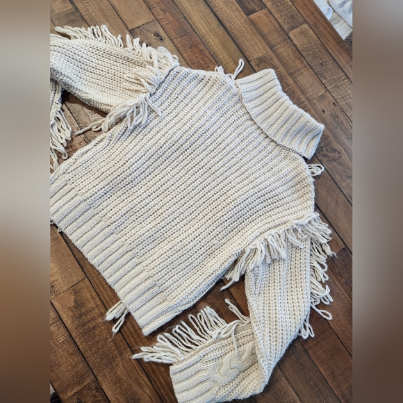 Tassle Knit Sweater - Picture 3 of 3